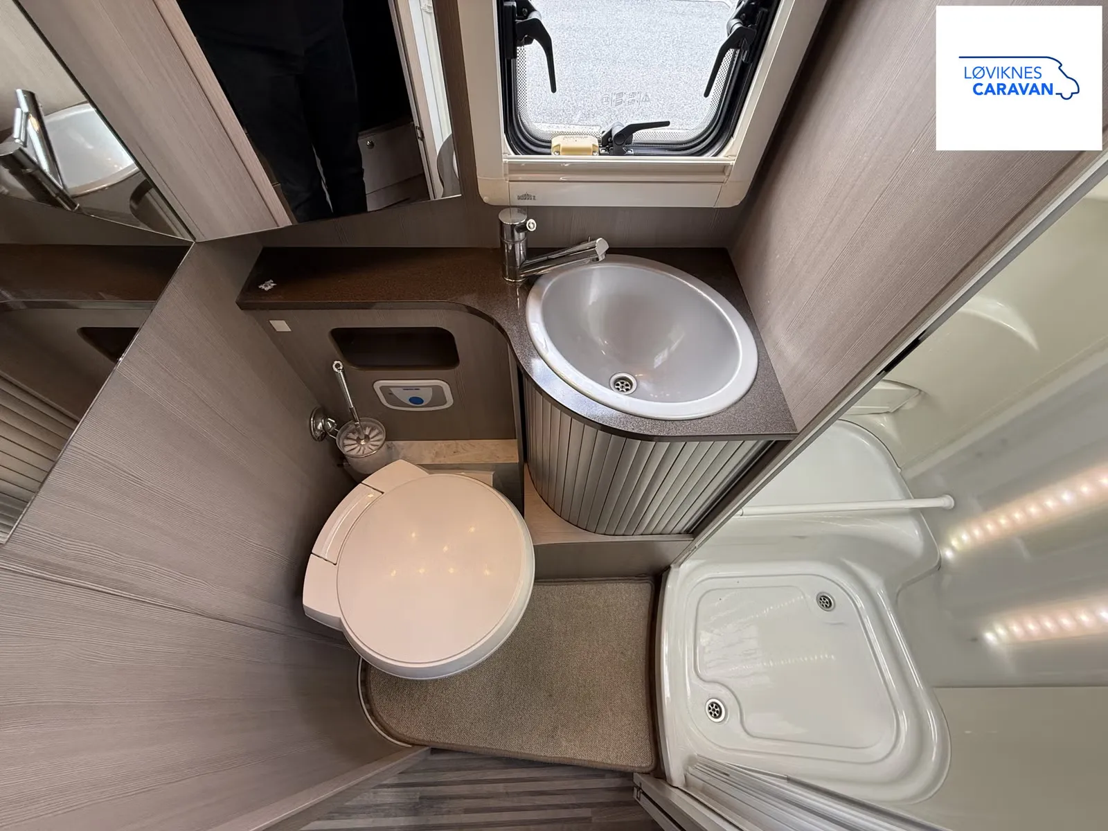 Adria MATRIX SUPREME M 677