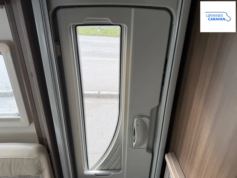 Adria MATRIX SUPREME M 677