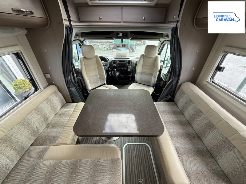 Adria MATRIX SUPREME M 677