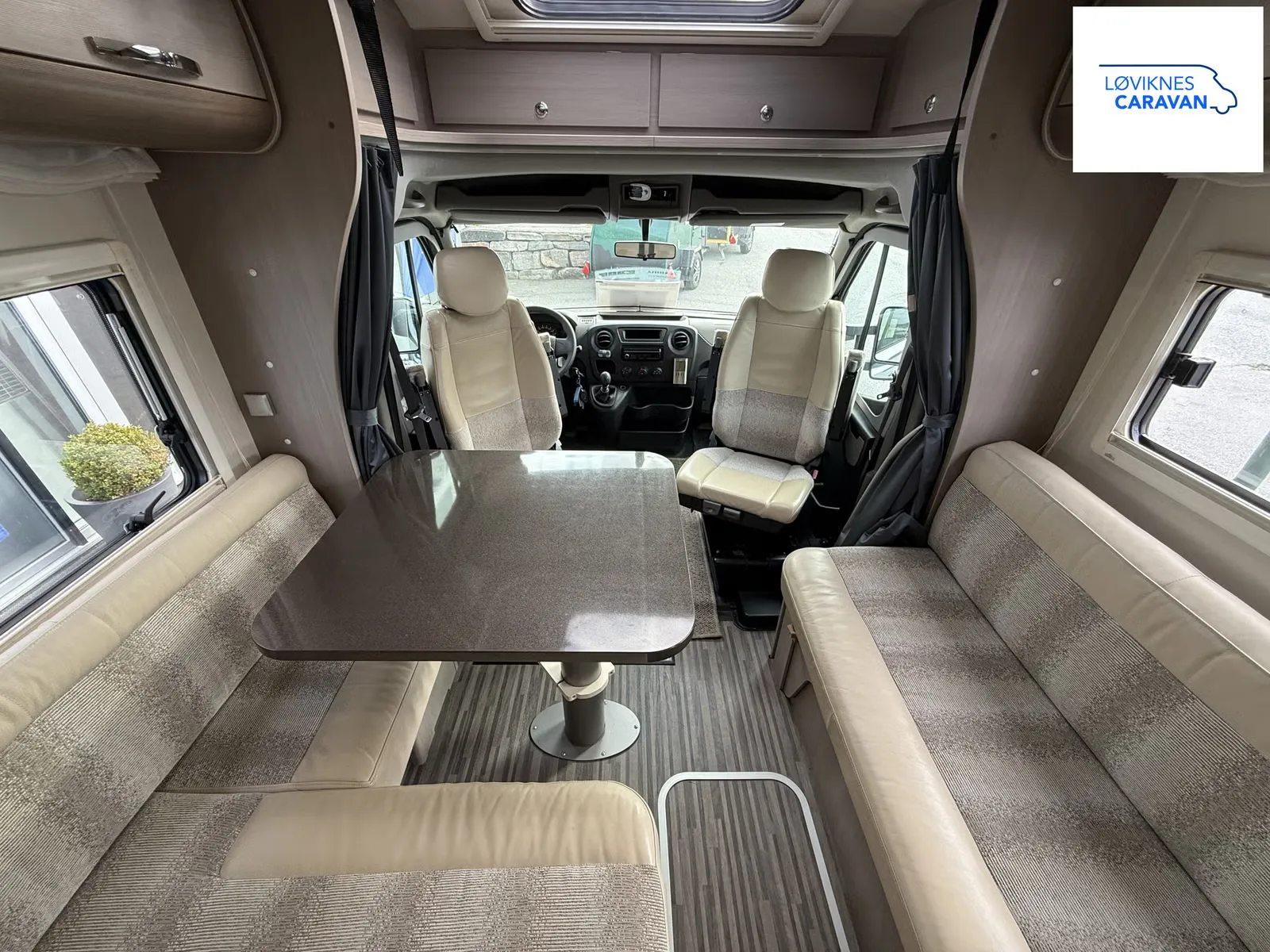 Adria MATRIX SUPREME M 677