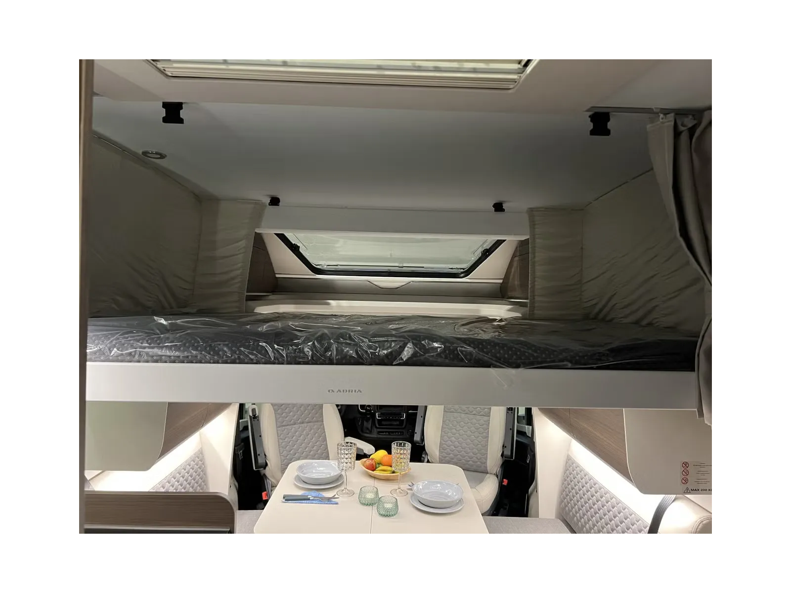 Adria MATRIX SUPREME 670 DL