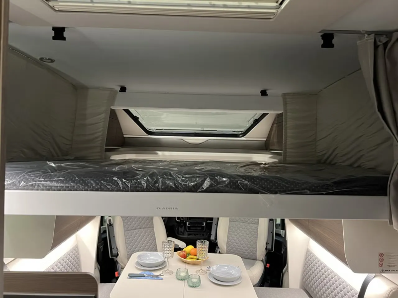 Adria MATRIX SUPREME 670 DL