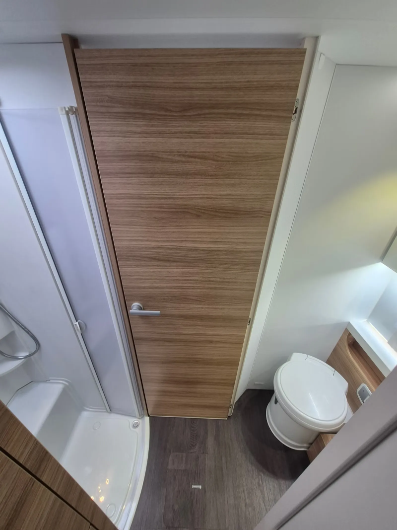 Adria Sonic i 700 SL