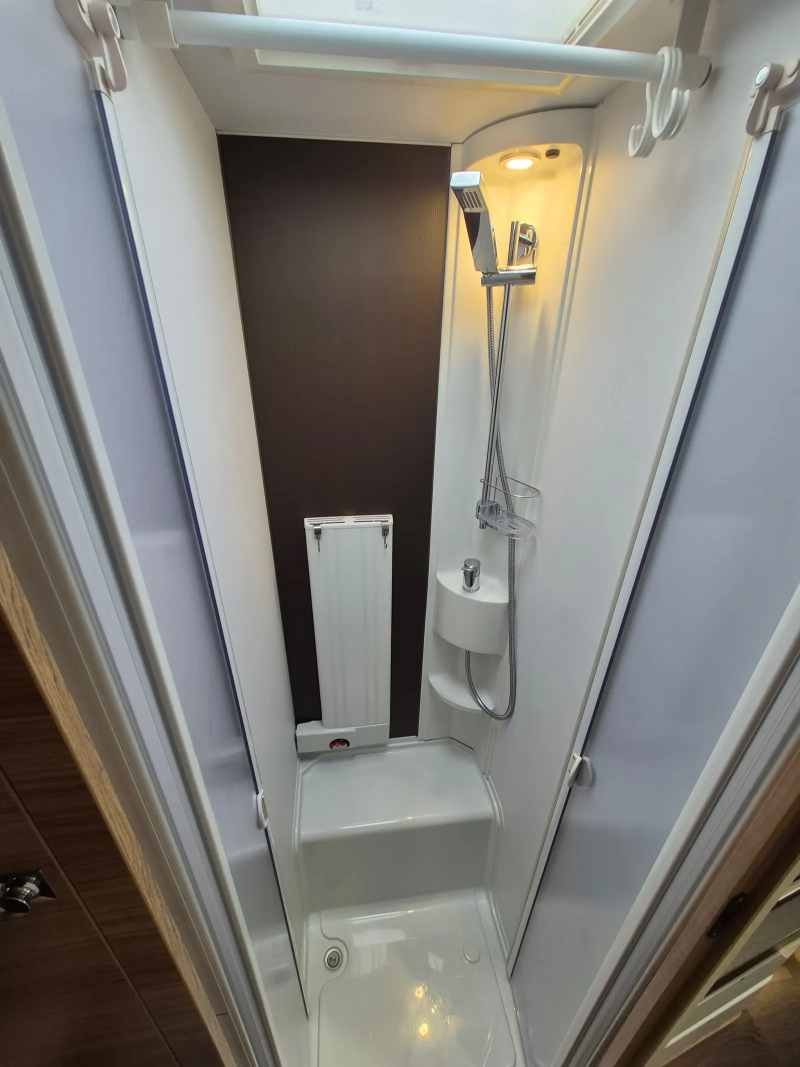 Adria Sonic i 700 SL