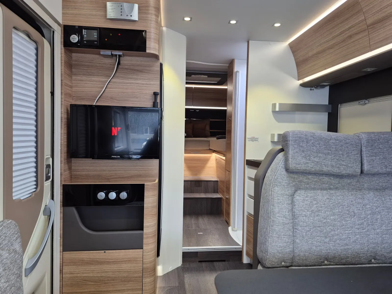 Adria Sonic i 700 SL