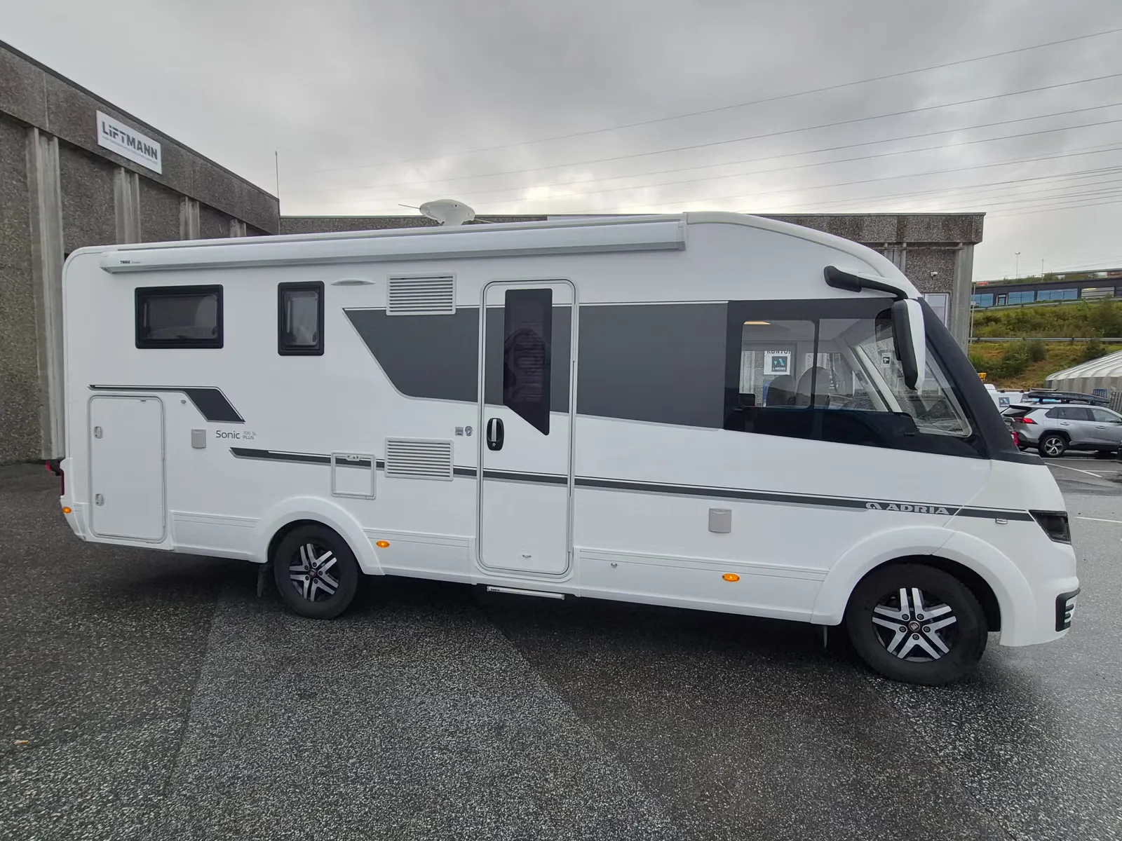 Adria Sonic i 700 SL