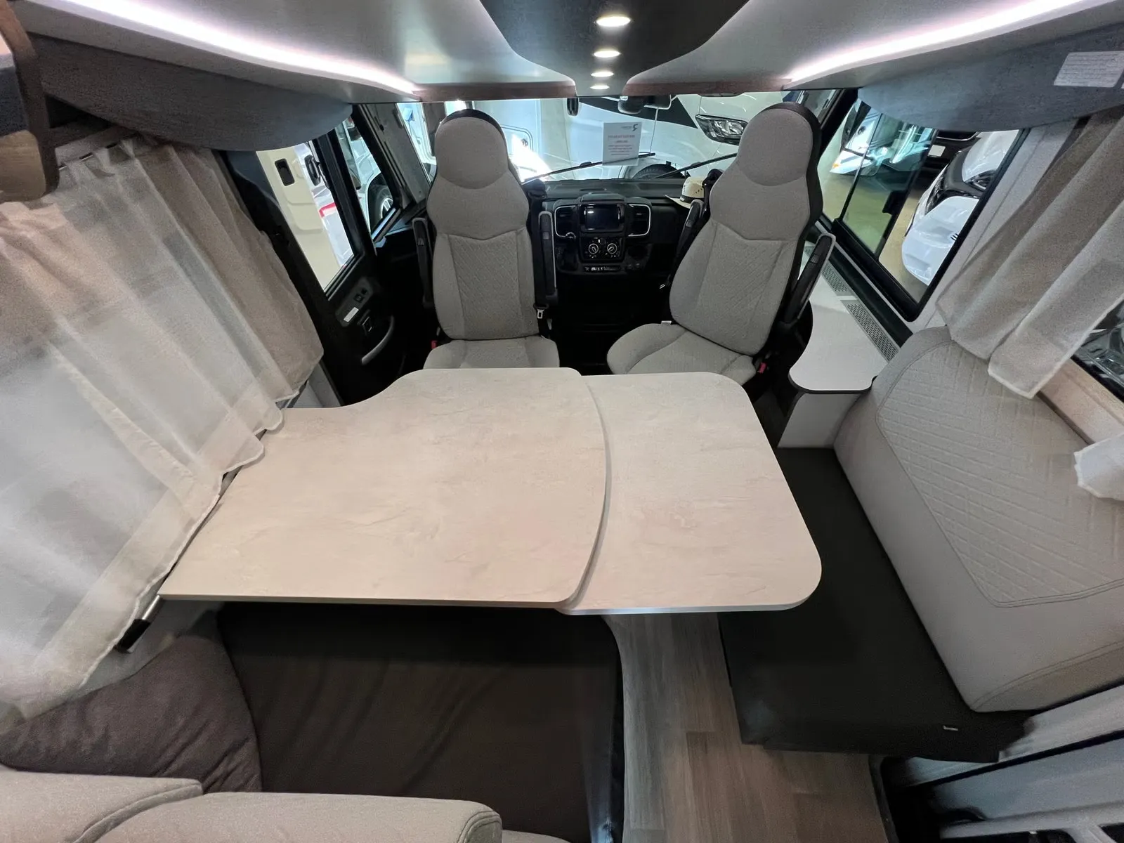 Benimar Amphitryon 940