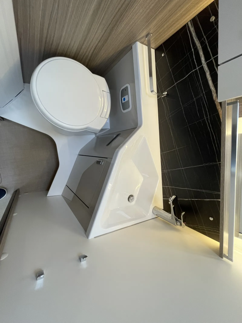 Bürstner Lyseo I 736