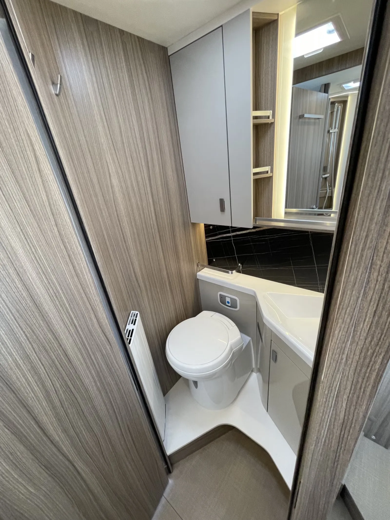 Bürstner Lyseo I 736