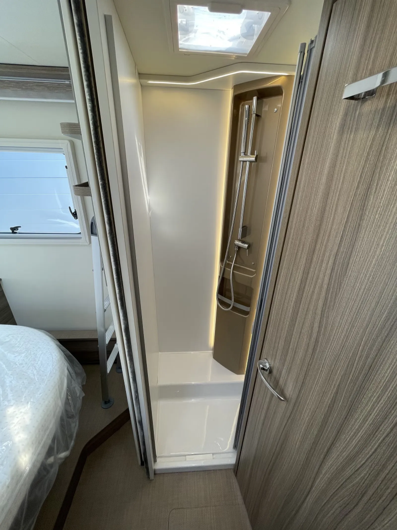 Bürstner Lyseo I 736