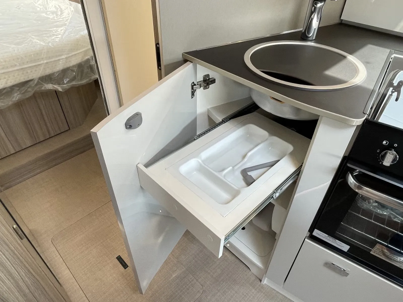 Bürstner Lyseo I 736