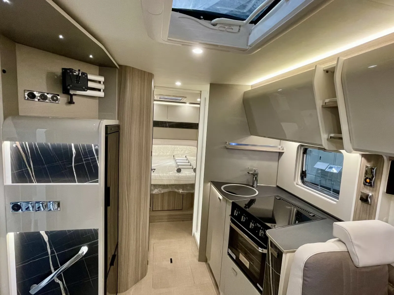 Bürstner Lyseo I 736