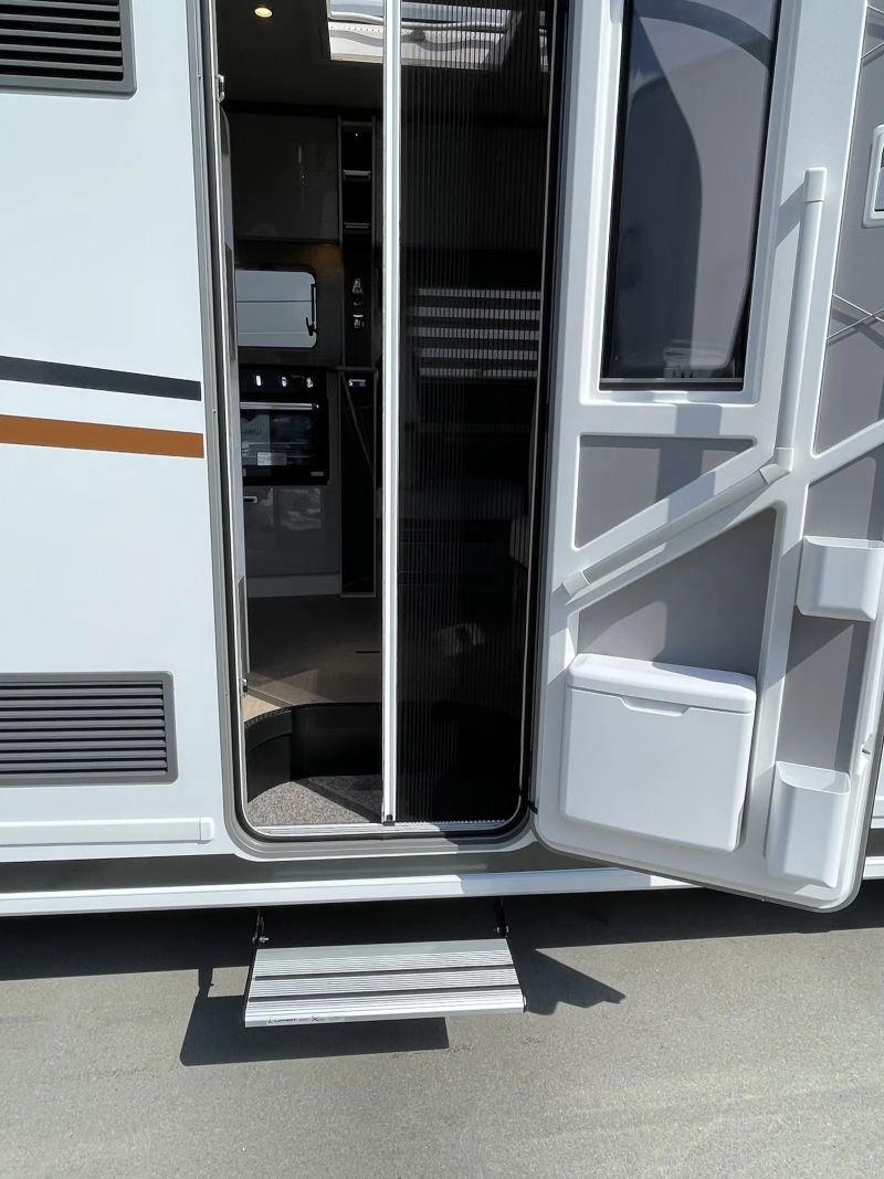 Bürstner Lyseo I 736