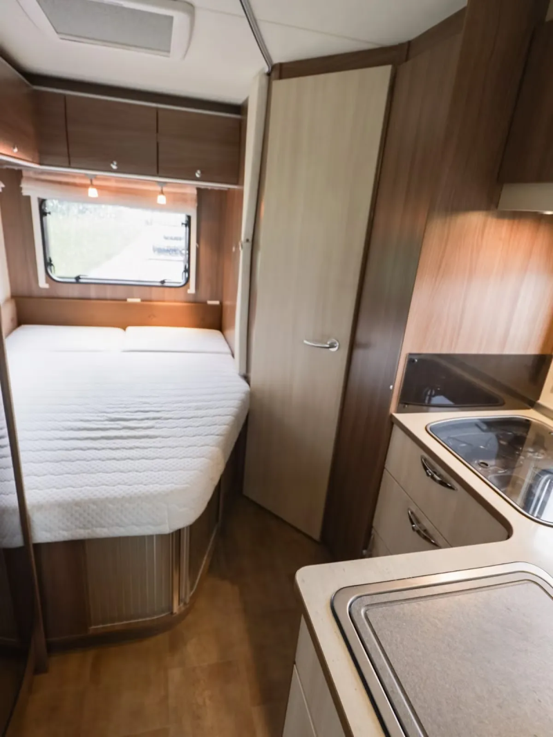 Bürstner Ixeo IT664