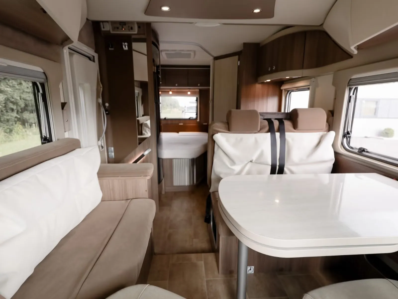 Bürstner Ixeo IT664