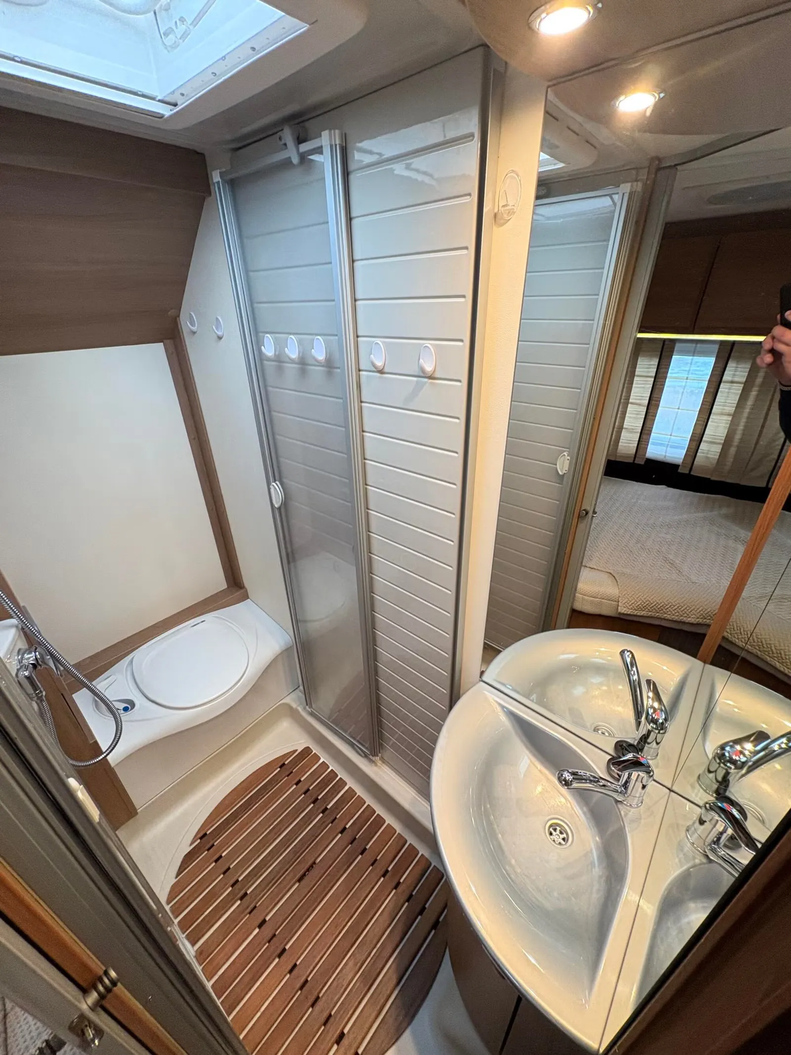 Bürstner Aviano I 684