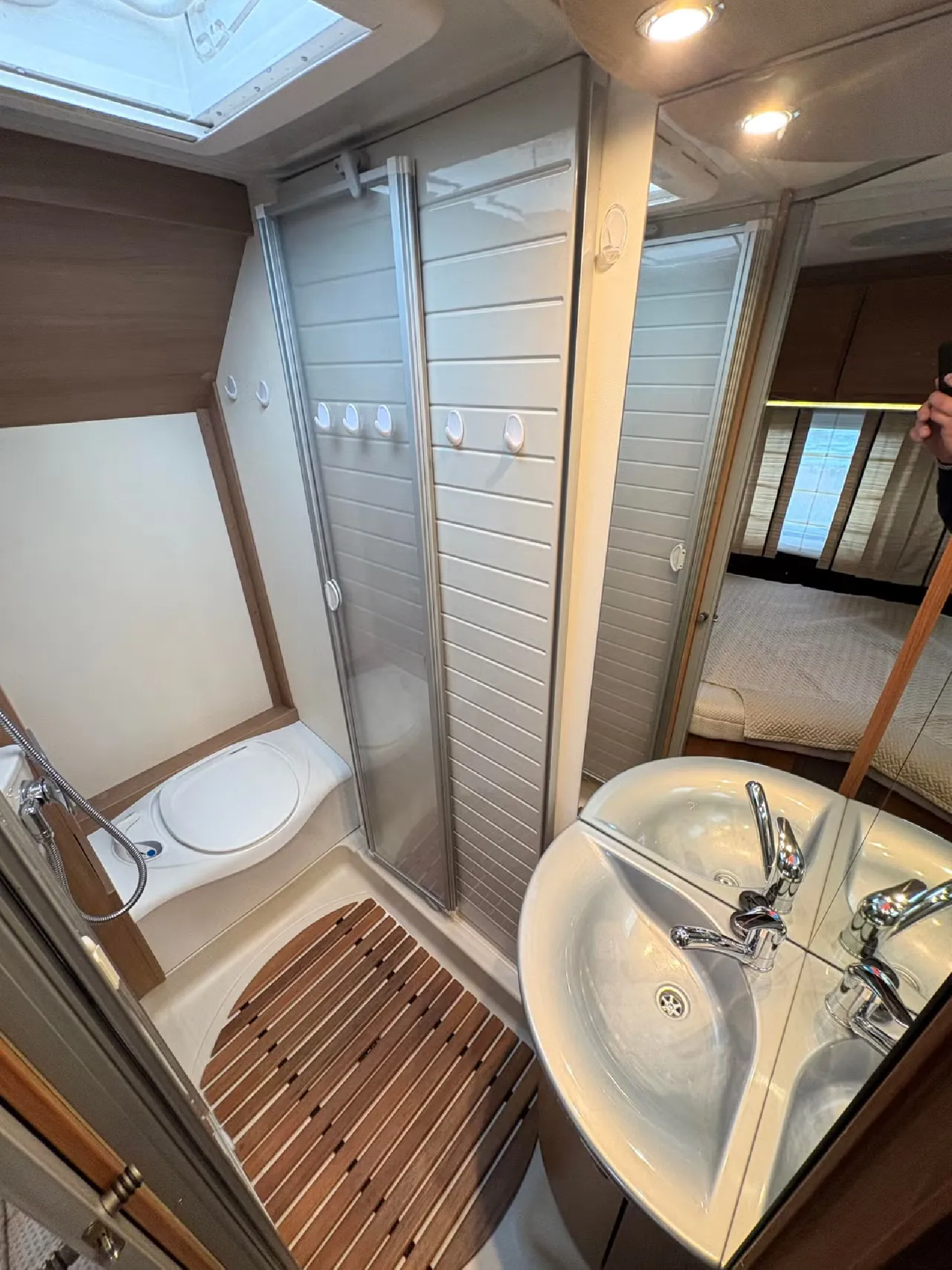 Bürstner Aviano I 684