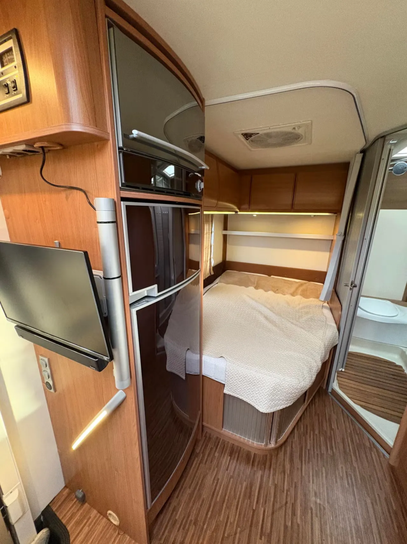 Bürstner Aviano I 684