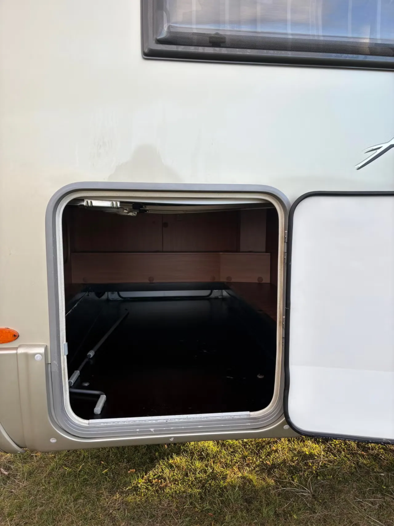 Bürstner Aviano I 684