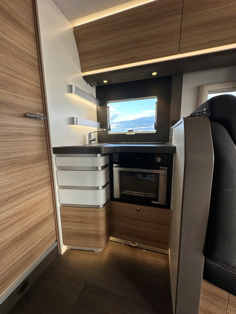 Adria Sonic Plus SL 700