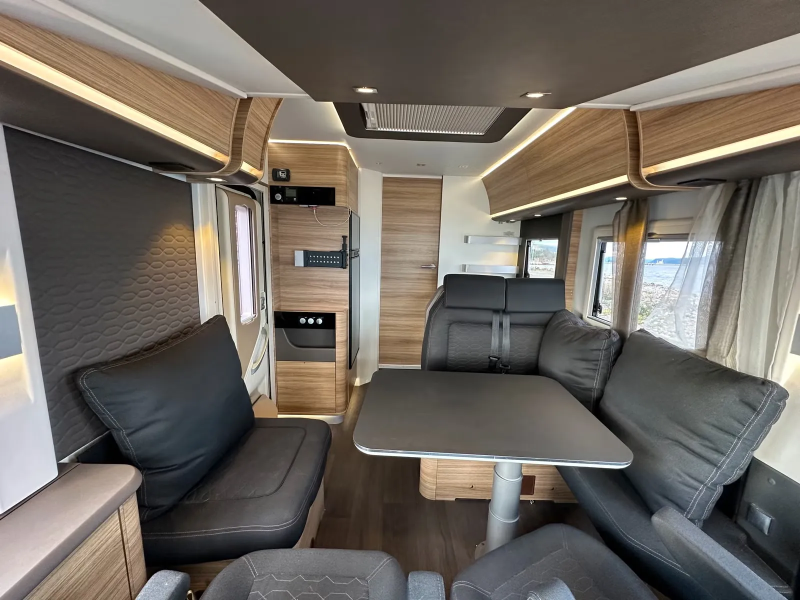 Adria Sonic Plus SL 700