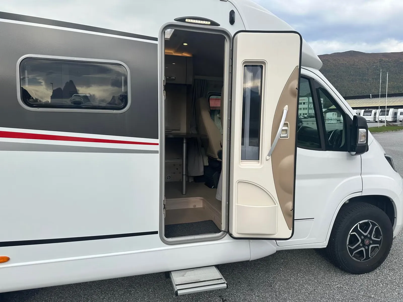 Bürstner Nexxo Van T 700 kaufen – Kroken Bobil AS