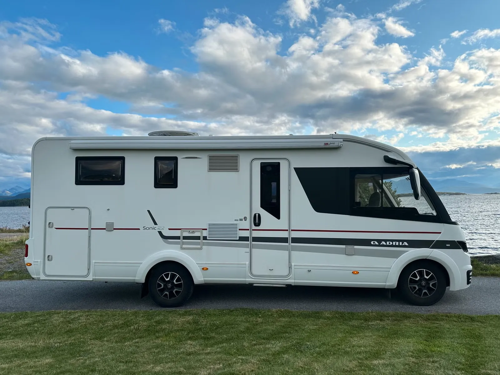 Adria Sonic Plus SL 700