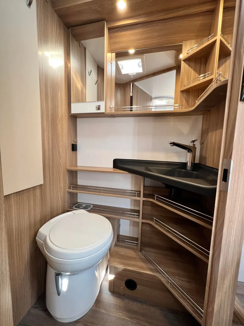 Bürstner Aviano I 700 kaufen – Kroken Bobil AS