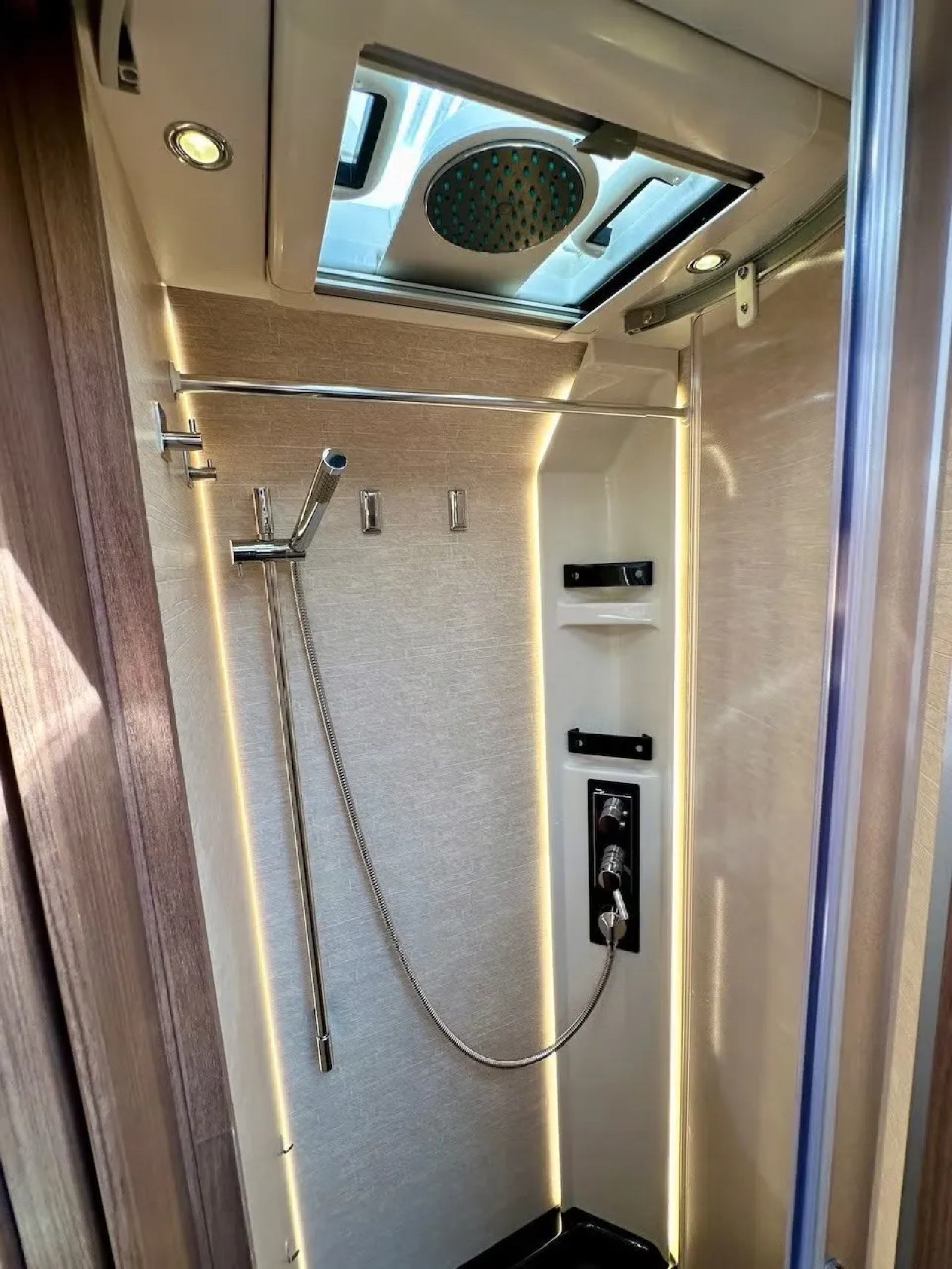 Carthago CHIC E-LINE 50LE HPC