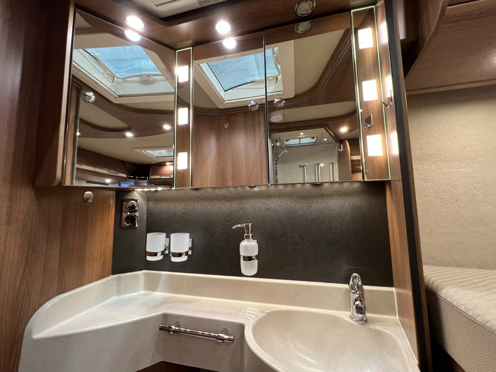 Carthago C- Compactline C- Compactline