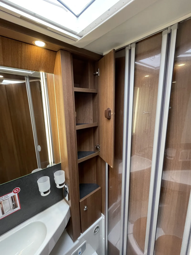 Carthago C - Tourer I 141 LE