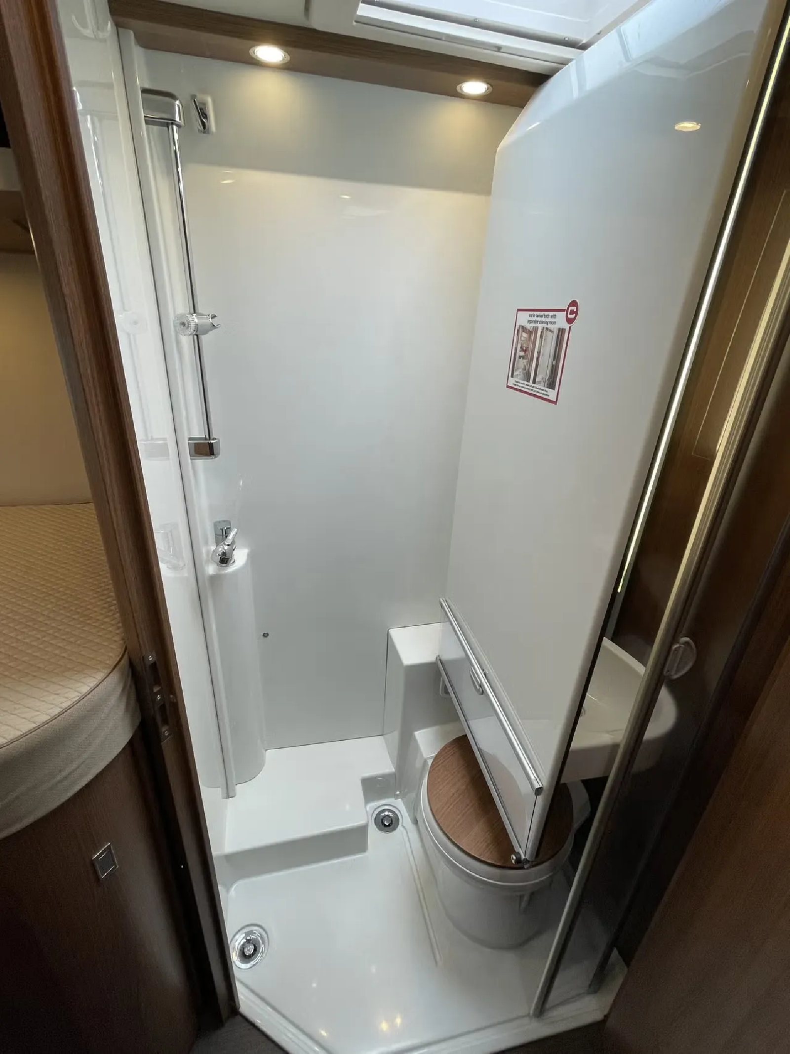 Carthago C - Tourer I 141 LE