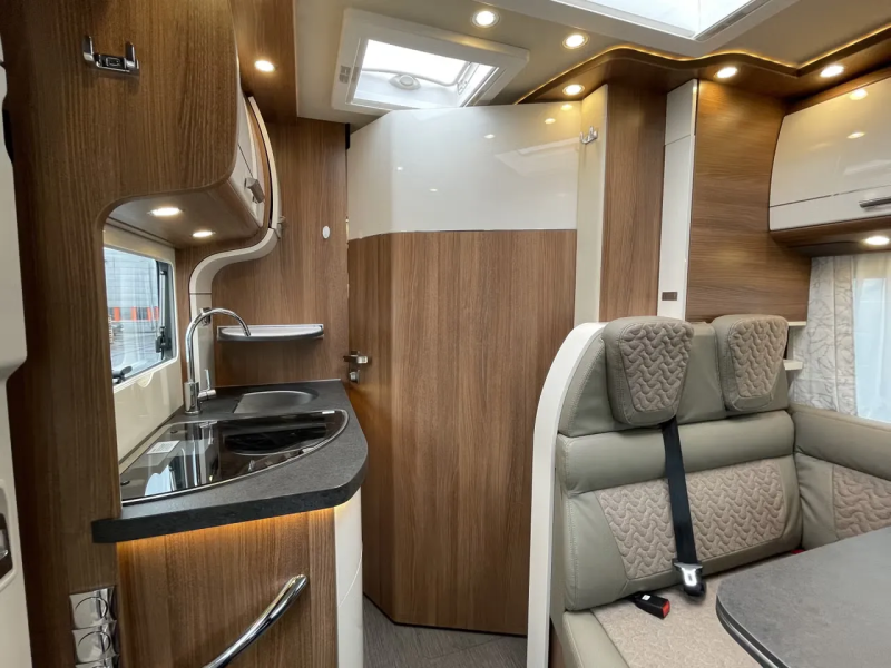 Carthago C - Tourer I 141 LE