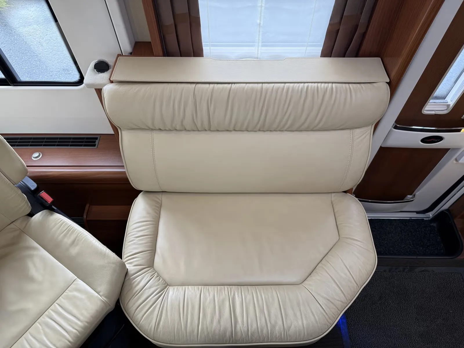 Carthago Chic E-Line I51QB Li