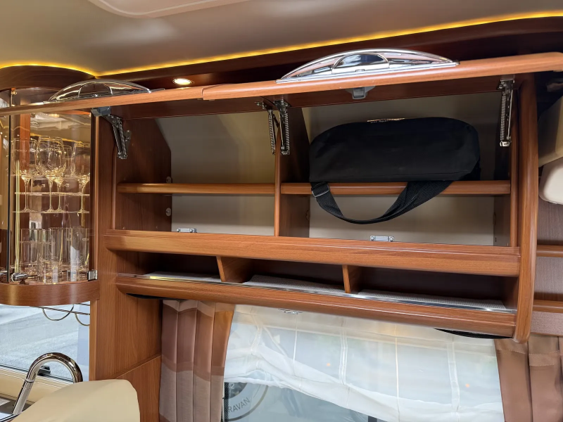 Carthago Chic E-Line I51QB Li