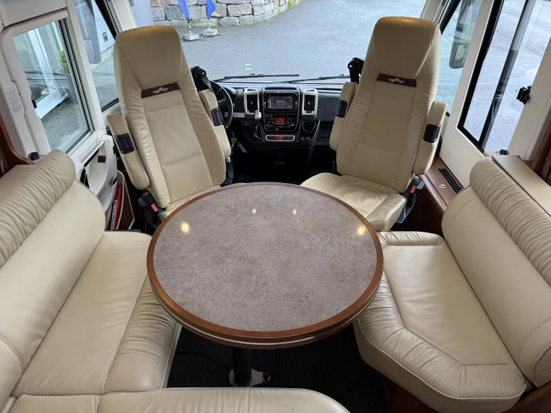 Carthago Chic E-Line I51QB Li