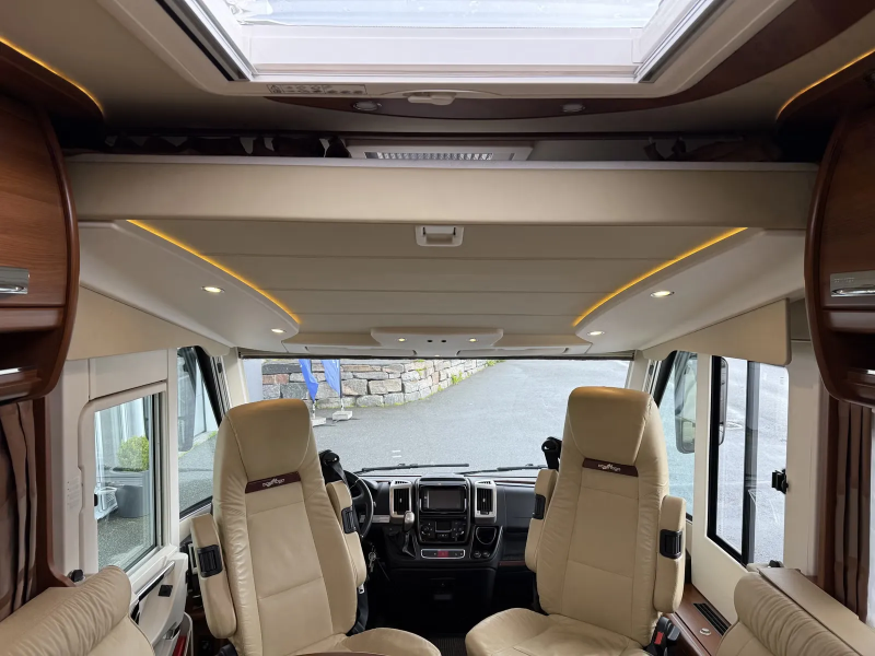 Carthago Chic E-Line I51QB Li