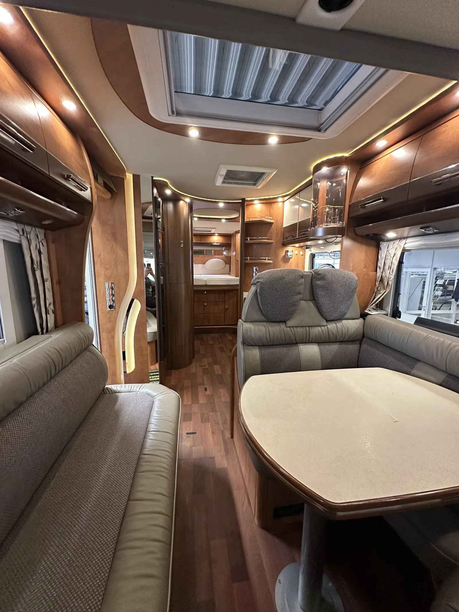 Carthago CHIC C-LINE XL 5.8