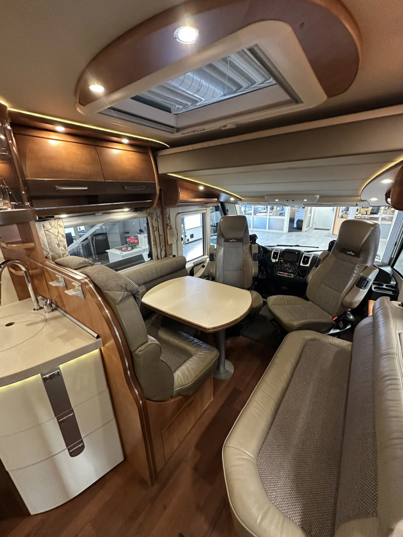 Carthago CHIC C-LINE XL 5.8