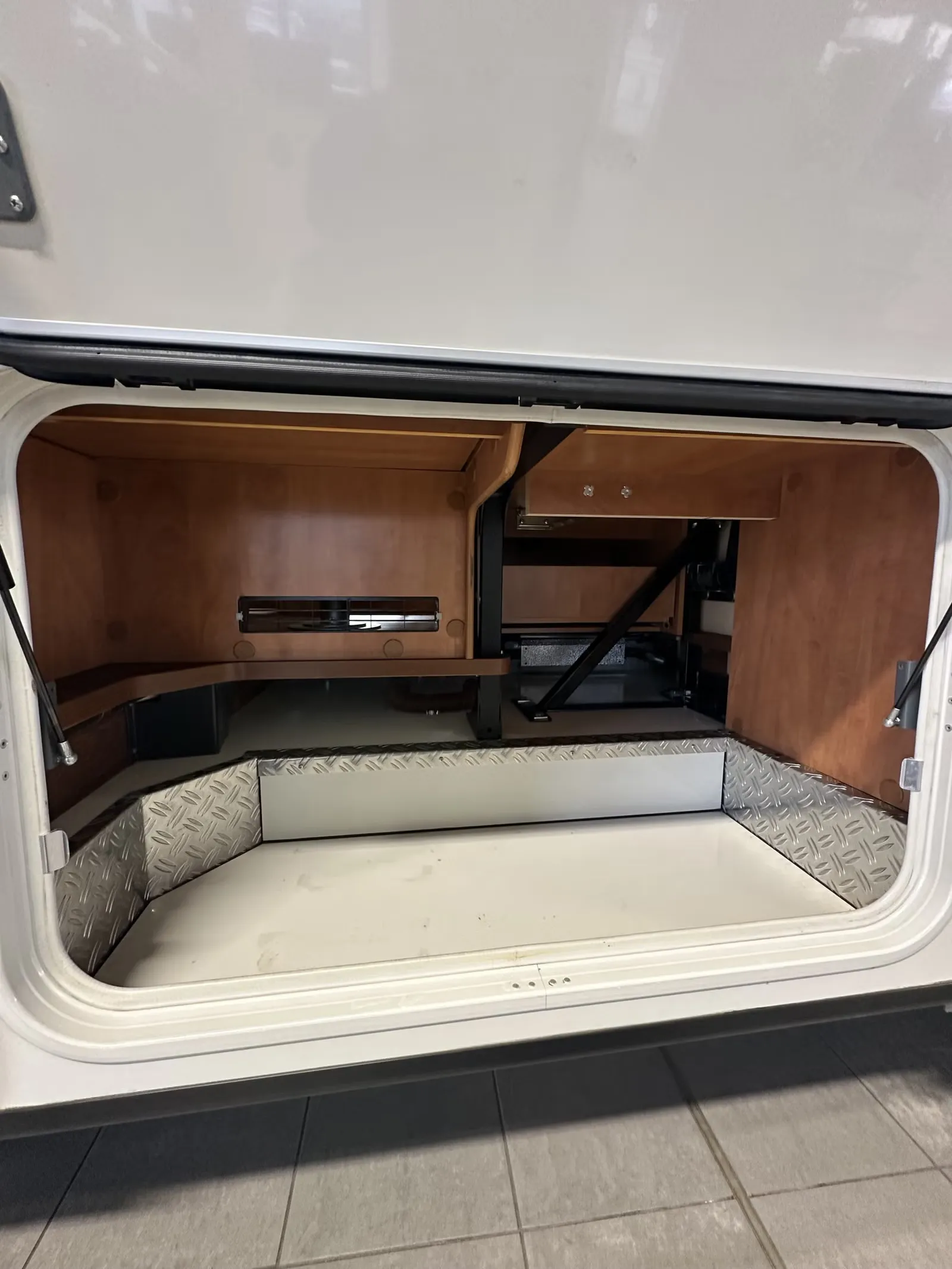 Carthago CHIC C-LINE XL 5.8