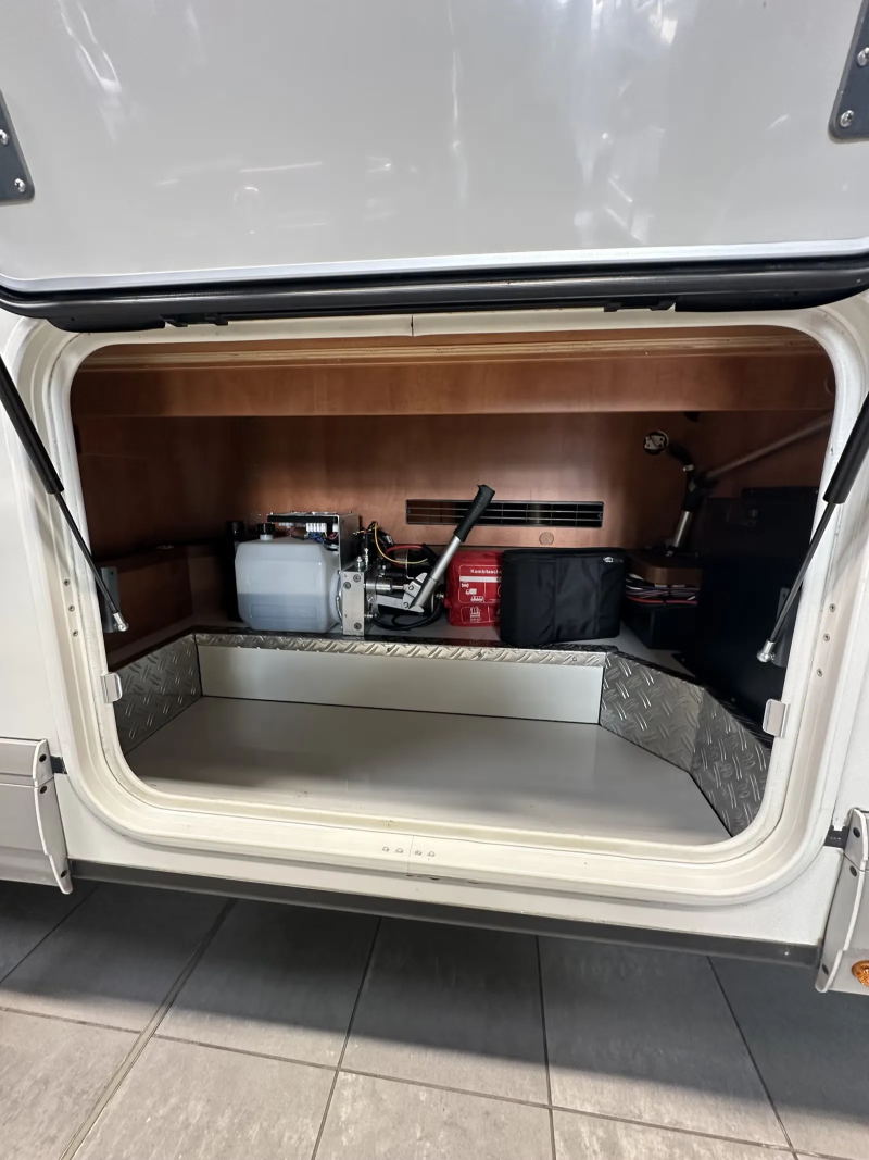 Carthago CHIC C-LINE XL 5.8