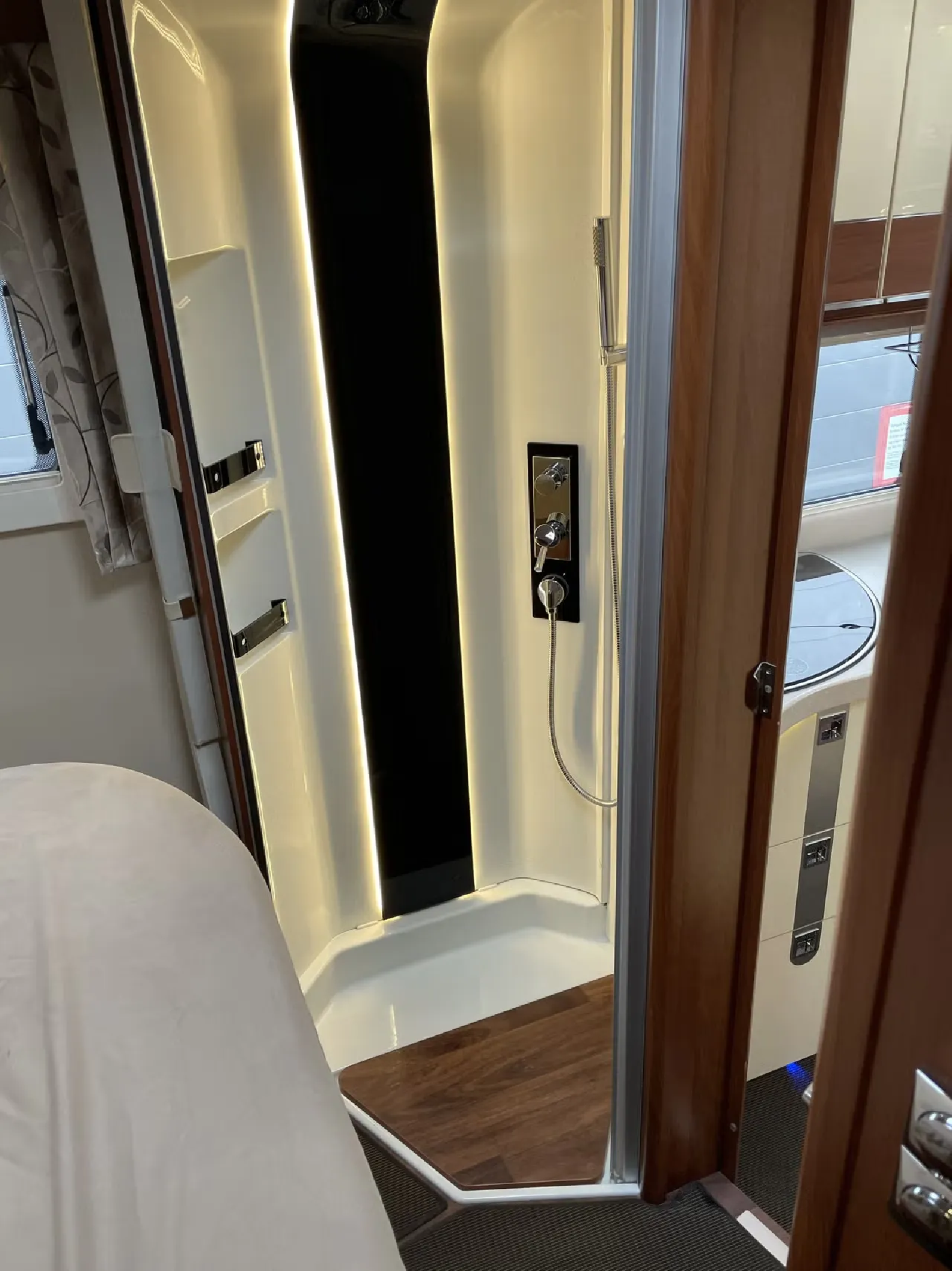 Carthago Chic E-Line I 51 QB LI