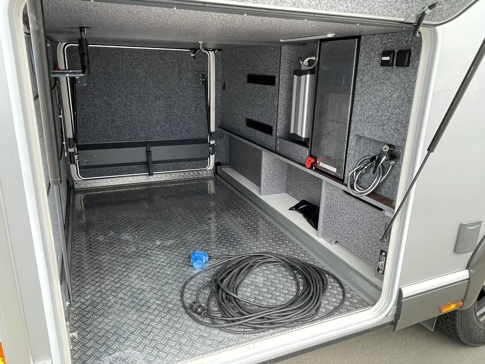 Carthago Chic E-Line I 51 QB LI