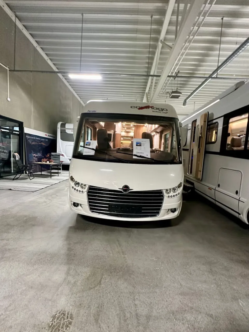 Carthago C - TOURS EN 144 LE