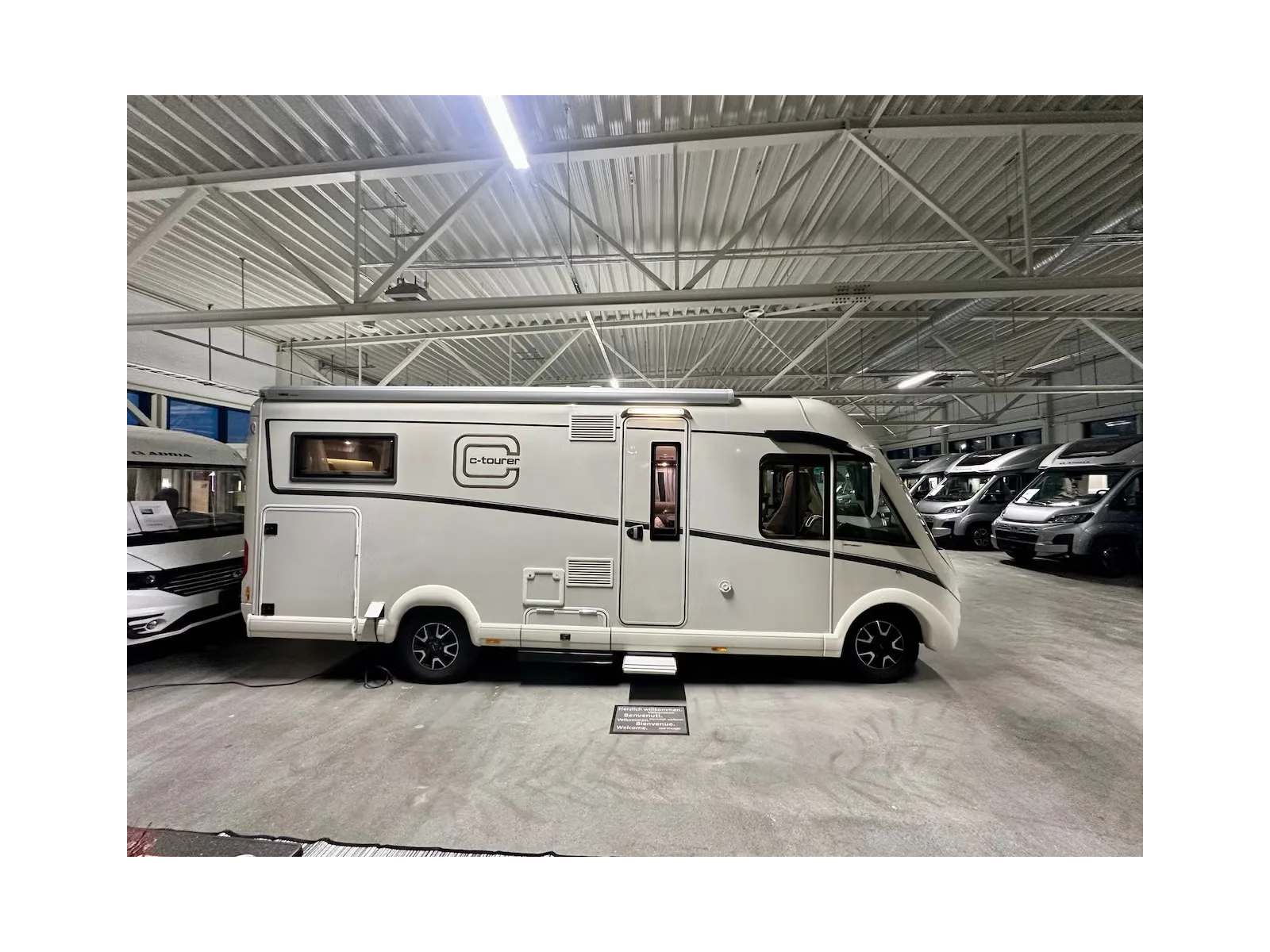 Carthago C - TOURS EN 144 LE