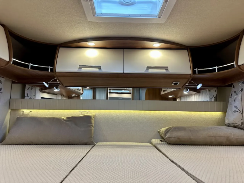 Carthago C - TOURS EN 144 LE