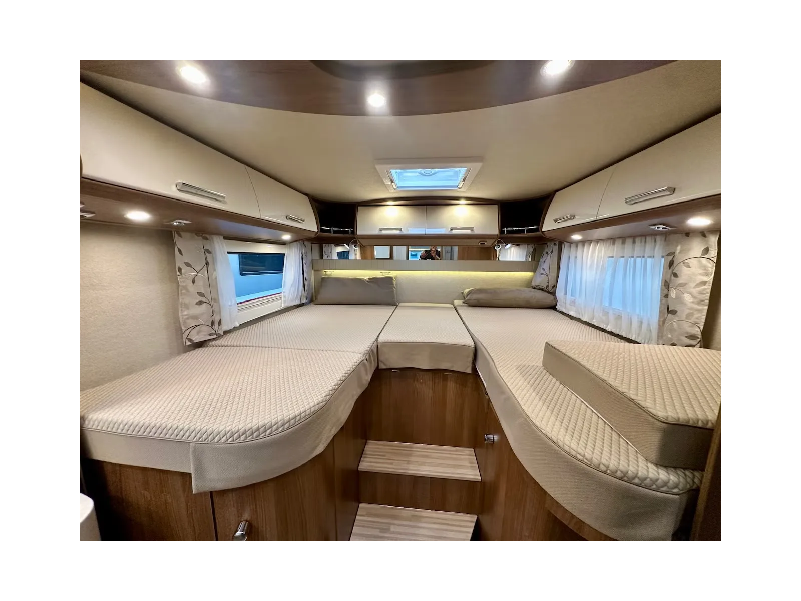 Carthago C - TOURS EN 144 LE