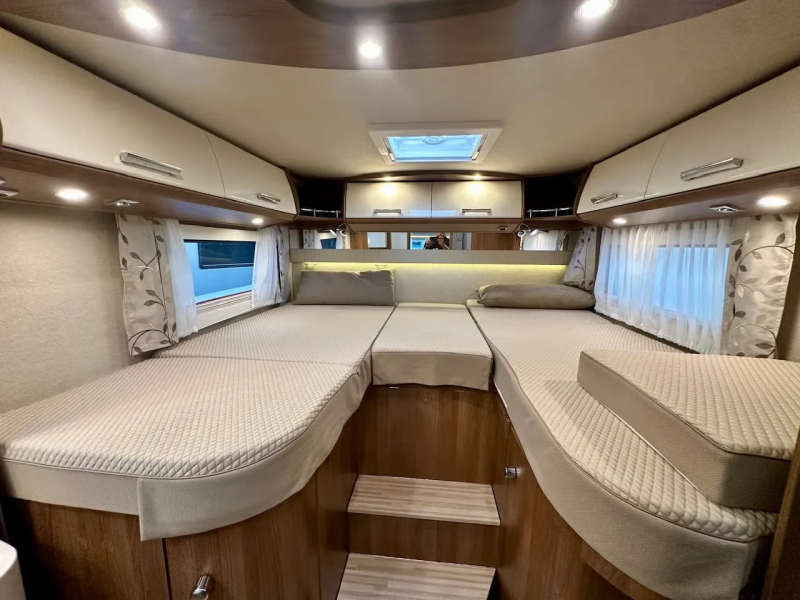 Carthago C - TOURS EN 144 LE