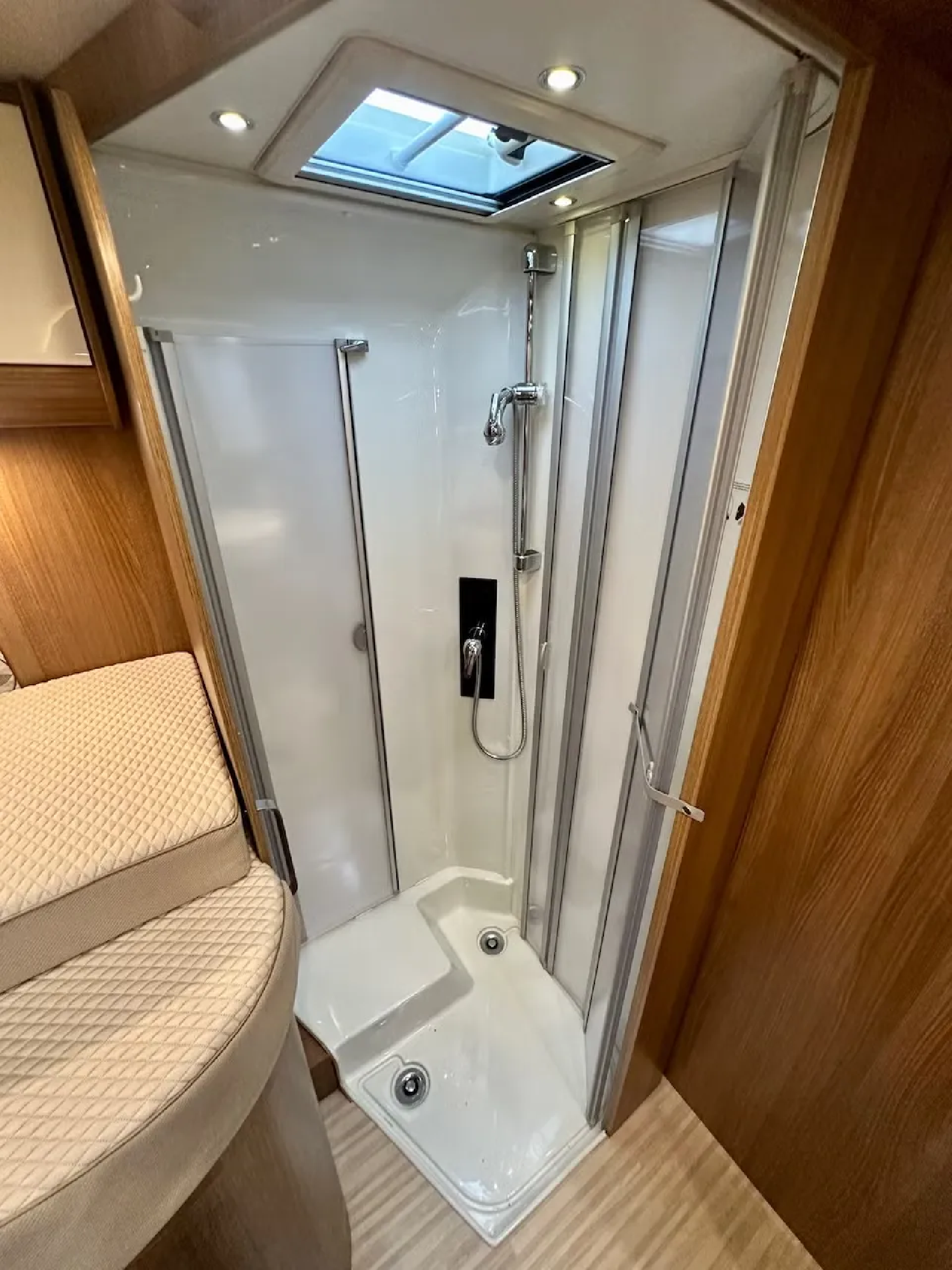 Carthago C - TOURS EN 144 LE