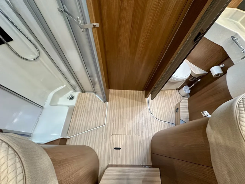 Carthago C - TOURS EN 144 LE